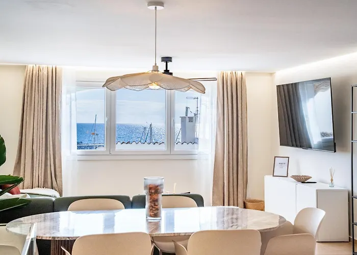 Myramar Sea Views דירה